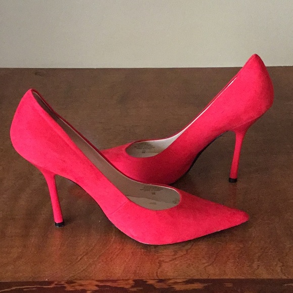 Guess Cadeo 3 Medium Red Febric Heels - Picture 3 of 8